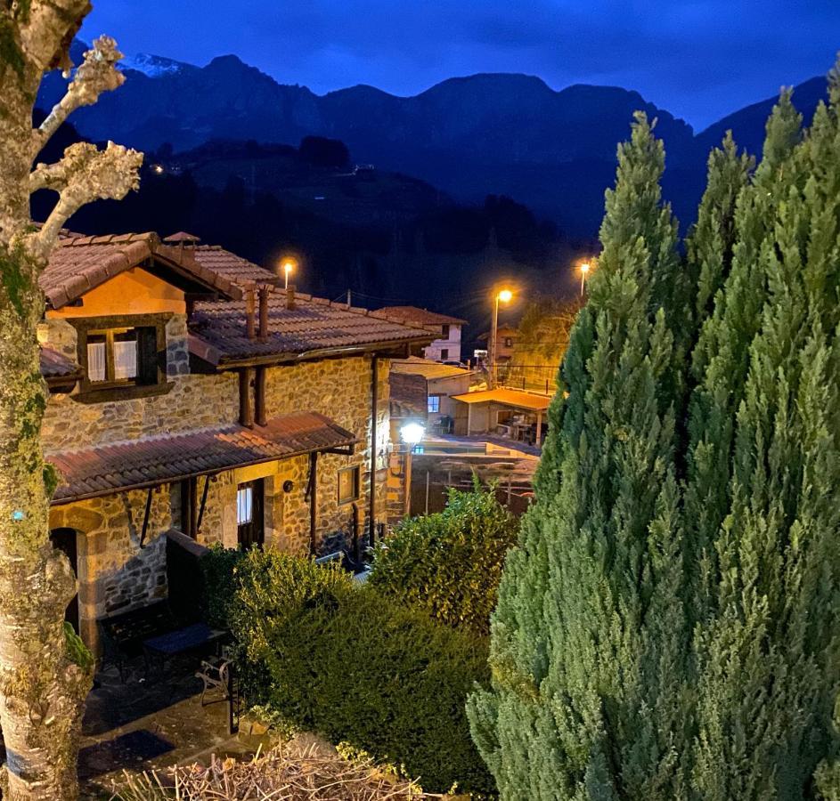 Viviendas Rurales La Fragua Aliezo Exterior foto